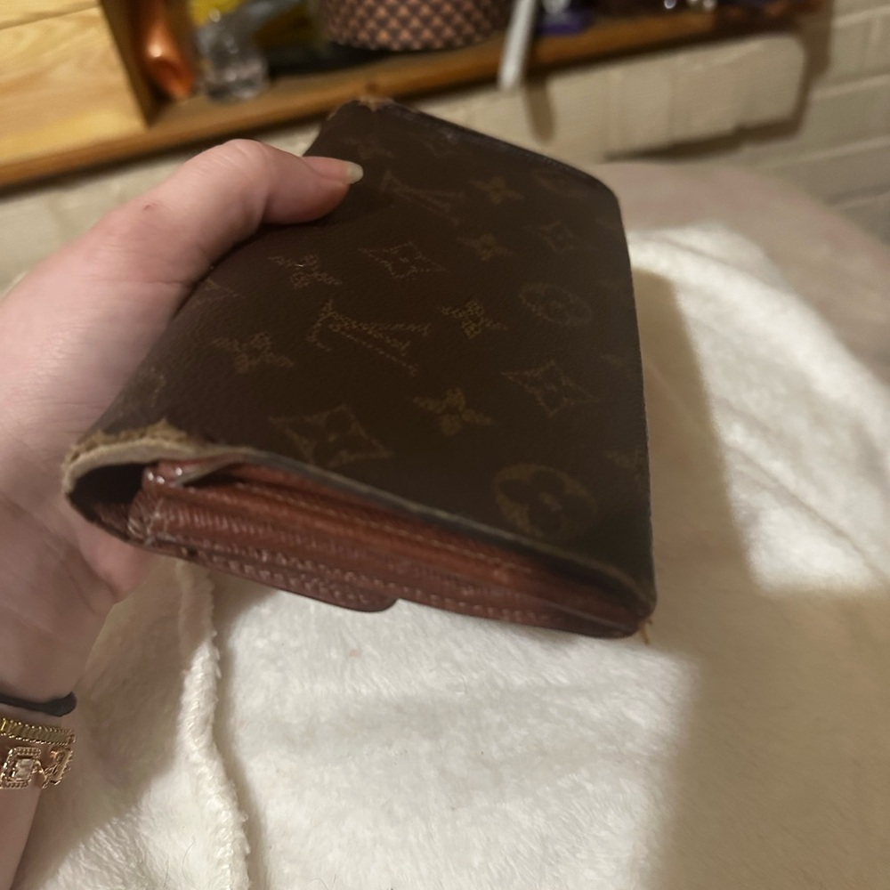 Louis Vuitton Brown Wallet - Picture 10 of 16